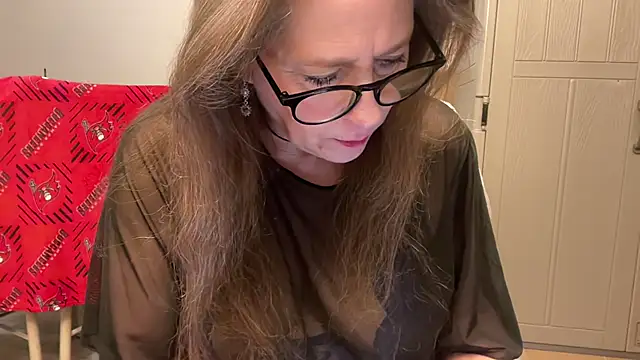 Snapshot of Keywest_Kate chatting on January 25, 2025, 2:04 am Keywest Kate online show from January 25, 2025, 2:04 am