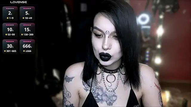 alexx succubus online show from April 2, 2026, 11:13 pm