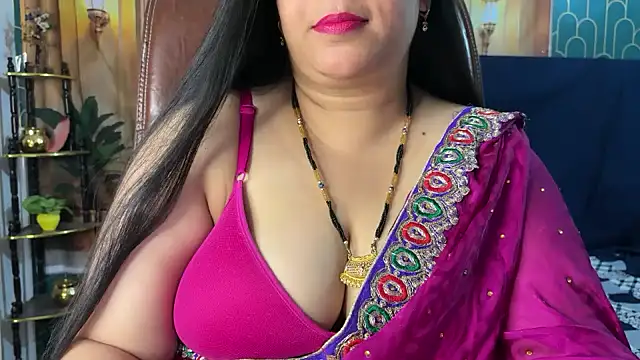 FlatVincy4 online show from April 18, 2026, 3:10 am