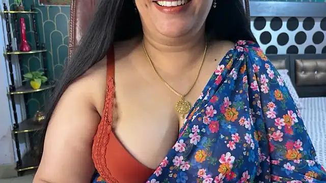 FlatVincy4 online show from June 4, 2026, 7:36 am