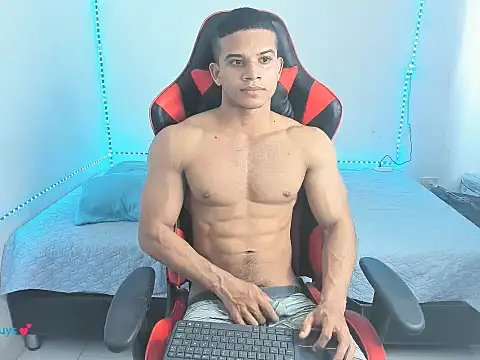 oliver thompsson7 online show from April 18, 2026, 8:53 pm