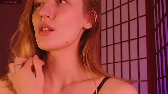 Snapshot of Hina__Derry chatting on December 25, 2024, 4:54 pm Hina Derry online show from December 25, 2024, 4:54 pm