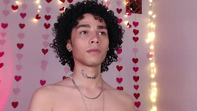 seven7xis online show from February 9, 2025, 9:26 am