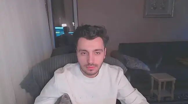 handsomeee04 online show from March 15, 2025, 11:17 pm