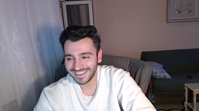 handsomeee04 online show from November 24, 2025, 11:04 pm