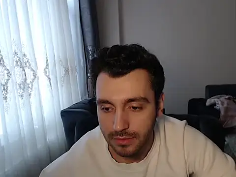 handsomeee04 online show from March 25, 2026, 2:45 pm