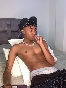 Snapshot of Boy_cock18 chatting on February 12, 2025, 12:05 am Boy cock18 online show from February 12, 2025, 12:05 am