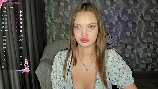 Lovely Lure online show from January 27, 2025, 3:39 pm