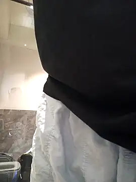 J JEN5 online show from December 22, 2024, 2:28 am