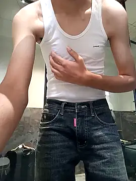 J JEN5 online show from December 26, 2024, 10:05 am