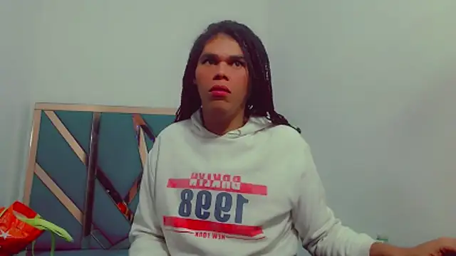 fox naughty violet online show from November 28, 2025, 7:38 pm