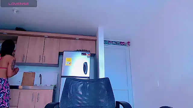 michell play1  online show from February 10, 2025, 7:07 pm