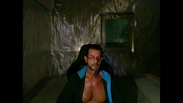 Snapshot of Marieettee chatting on January 13, 2025, 12:02 pm Marieettee online show from January 13, 2025, 12:02 pm