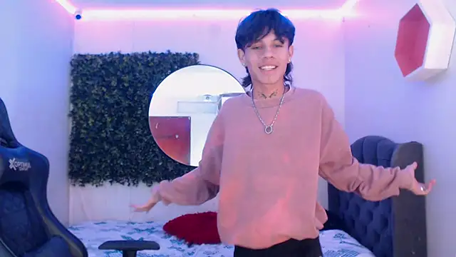 andy dan18 online show from March 12, 2025, 4:02 pm