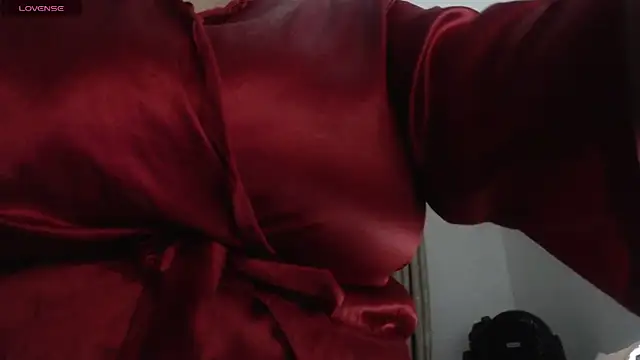 MommyHelpsmee online show from October 29, 2025, 7:32 am