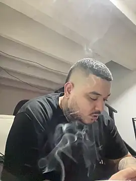 Snapshot of El_Titan1998 chatting on December 21, 2024, 11:13 pm El Titan1998 online show from December 21, 2024, 11:13 pm