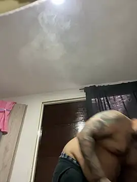 Snapshot of El_Titan1998 chatting on December 27, 2024, 9:22 pm El Titan1998 online show from December 27, 2024, 9:22 pm