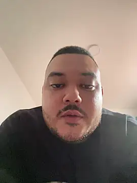 Snapshot of El_Titan1998 chatting on January 5, 2025, 5:51 pm El Titan1998 online show from January 5, 2025, 5:51 pm