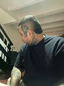 Snapshot of El_Titan1998 chatting on January 23, 2025, 3:01 pm El Titan1998 online show from January 23, 2025, 3:01 pm