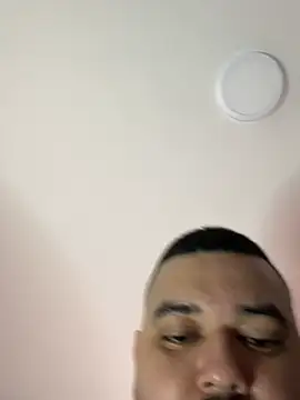 Snapshot of El_Titan1998 chatting on February 2, 2025, 8:30 pm El Titan1998 online show from February 2, 2025, 8:30 pm