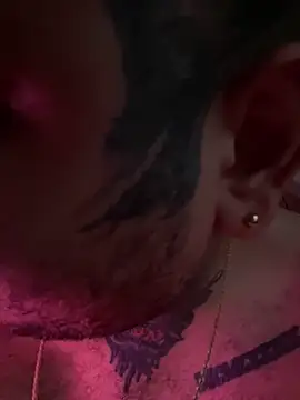 Snapshot of El_Titan1998 chatting on February 26, 2025, 2:03 pm El Titan1998 online show from February 26, 2025, 2:03 pm