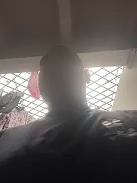 Snapshot of El_Titan1998 chatting on February 28, 2025, 6:52 pm El Titan1998 online show from February 28, 2025, 6:52 pm