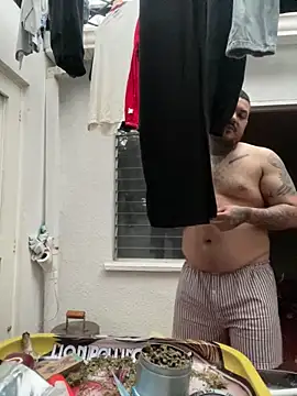 Snapshot of El_Titan1998 chatting on March 7, 2025, 11:29 am El Titan1998 online show from March 7, 2025, 11:29 am