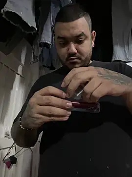 Snapshot of El_Titan1998 chatting on March 8, 2025, 10:22 am El Titan1998 online show from March 8, 2025, 10:22 am