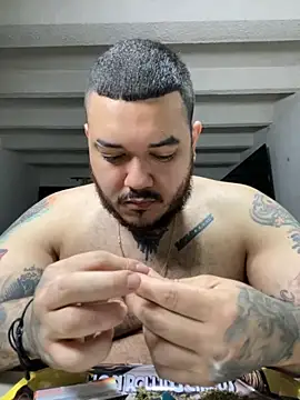 Snapshot of El_Titan1998 chatting on September 9, 2025, 10:37 am El Titan1998 online show from September 9, 2025, 10:37 am