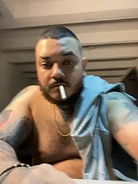 Snapshot of El_Titan1998 chatting on September 23, 2025, 9:40 pm El Titan1998 online show from September 23, 2025, 9:40 pm