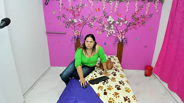 kariragapeass18 online show from January 19, 2025, 2:47 am