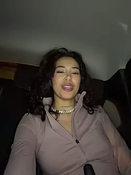 Alexiaa2006 online show from April 17, 2026, 9:18 pm