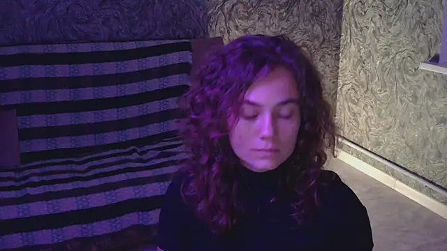 Snapshot of CurlyNed chatting on December 24, 2024, 12:00 pm CurlyNed online show from December 24, 2024, 12:00 pm