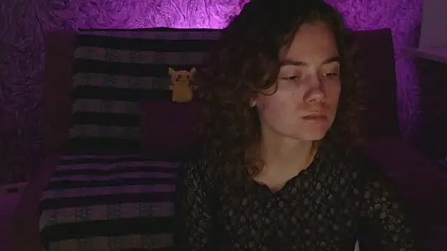 Snapshot of CurlyNed chatting on December 25, 2024, 2:23 pm CurlyNed online show from December 25, 2024, 2:23 pm