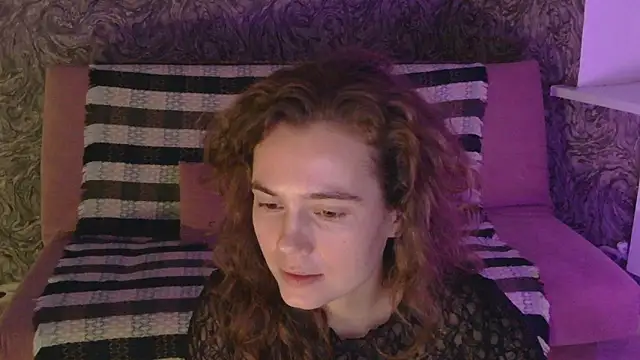 Snapshot of CurlyNed chatting on December 25, 2024, 5:26 pm CurlyNed online show from December 25, 2024, 5:26 pm