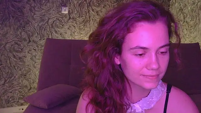 Snapshot of CurlyNed chatting on January 6, 2025, 7:02 pm CurlyNed online show from January 6, 2025, 7:02 pm