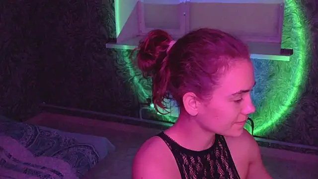 Snapshot of CurlyNed chatting on February 10, 2025, 5:52 pm CurlyNed online show from February 10, 2025, 5:52 pm