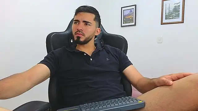 Massimoo 07 online show from February 15, 2025, 7:39 pm