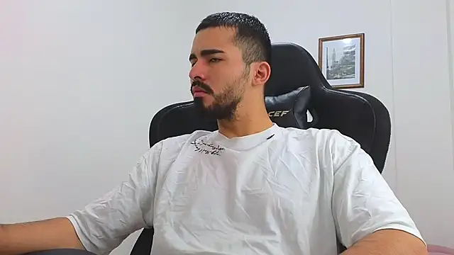 Massimoo 07 online show from March 12, 2025, 7:17 pm