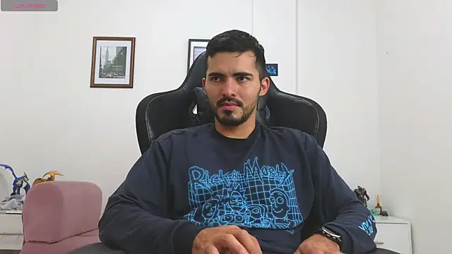 Massimoo 07 online show from October 6, 2025, 7:33 pm