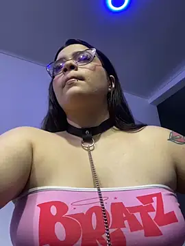 Snapshot of Sophia_cyrus11 chatting on December 24, 2024, 1:59 am Sophia cyrus11 online show from December 24, 2024, 1:59 am