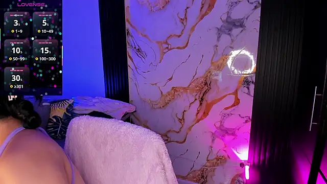 stefany duque1  online show from February 21, 2026, 12:44 am