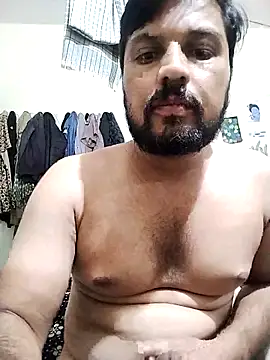 hot punekar online show from September 25, 2025, 2:10 pm