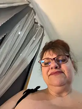 Luciouslouise72xh online show from March 9, 2026, 11:20 pm