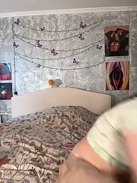 Sabrina shells online show from December 5, 2025, 10:13 am