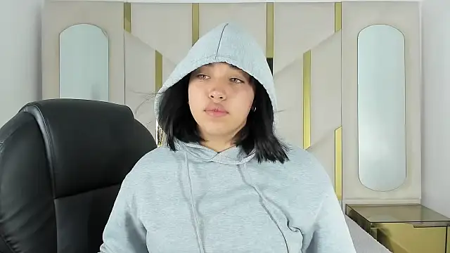 IsabellRodriguez18 online show from September 25, 2025, 3:10 am