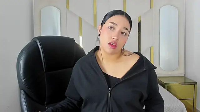 IsabellRodriguez18 online show from September 30, 2025, 2:49 am