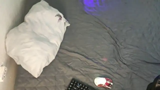 kyle 898 online show from December 2, 2025, 1:50 pm