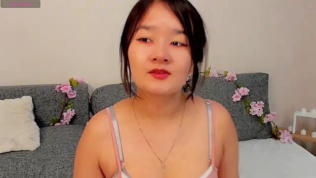 Maekko online show from December 17, 2025, 5:30 pm