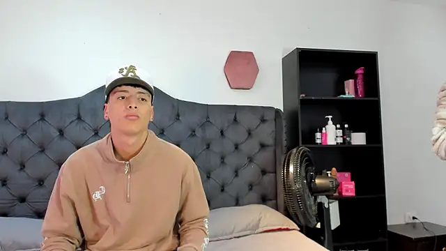 two milkyway online show from March 31, 2026, 12:16 pm